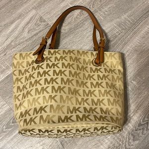 Michael Kors pocketbook